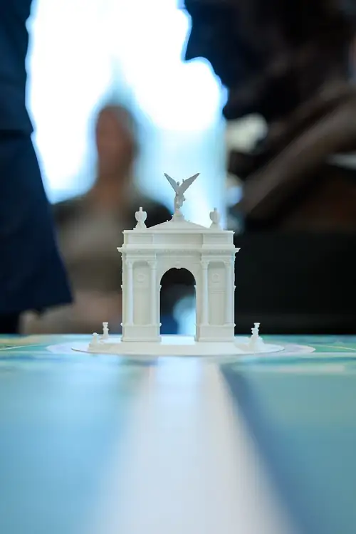 Trump's Triumphal Arch Will Now Be Armed With Snipers and Drones