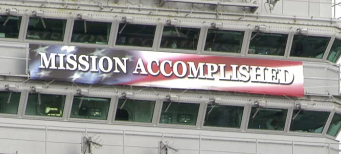 Mission Accomplished banner on the USS Abraham Lincoln (CVN-72) (1)