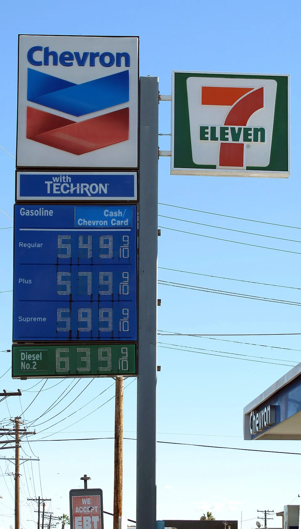 Chevron gas prices Los Angeles November 2022