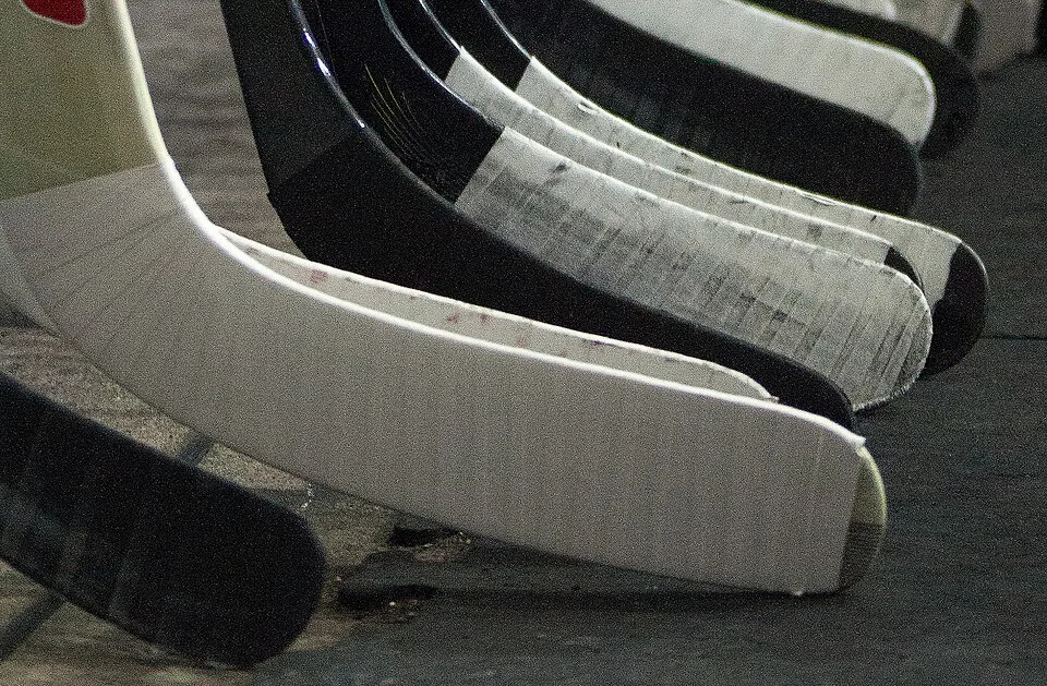 Hockey tape on stick - 01