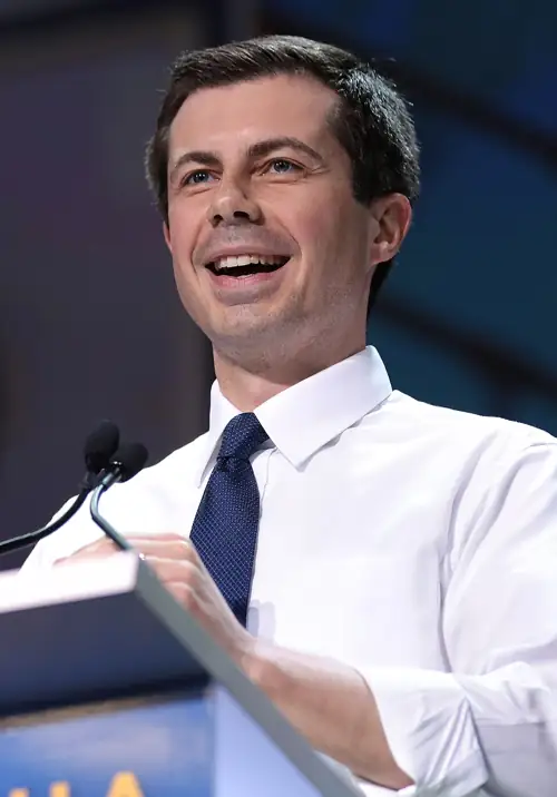 Pete Buttigieg Has 2028 Plans and a Gloriously Empty Calendar