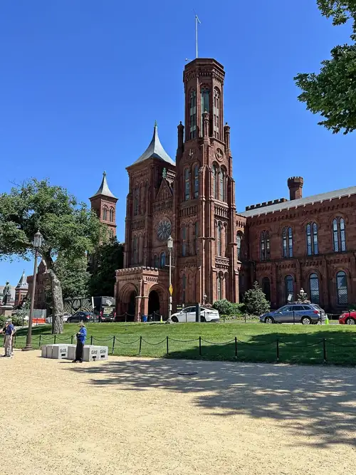 House Republicans Tell Smithsonian to Stop Teaching History