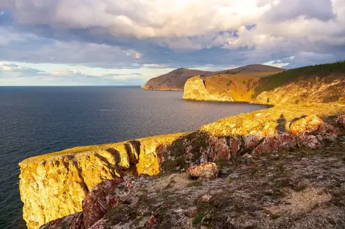Russia Bombs a 1,000-Year-Old Christian Monastery. During a Ceasefire Push.