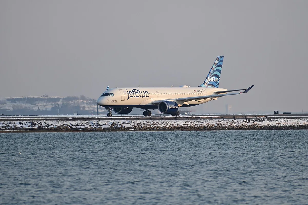 JetBlue A220-300 N3104J at Boston