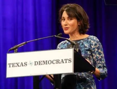 Gina Hinojosa Is Up 3 on Greg Abbott and the DGA Is Still Sitting on Its Wallet