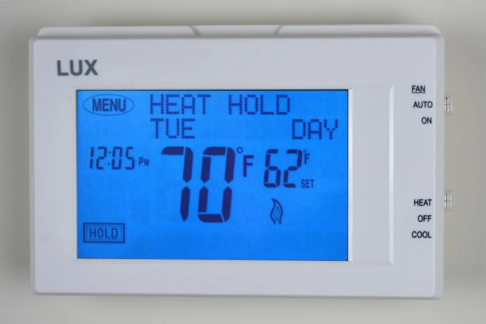 Lux Products TX9600TS Thermostat