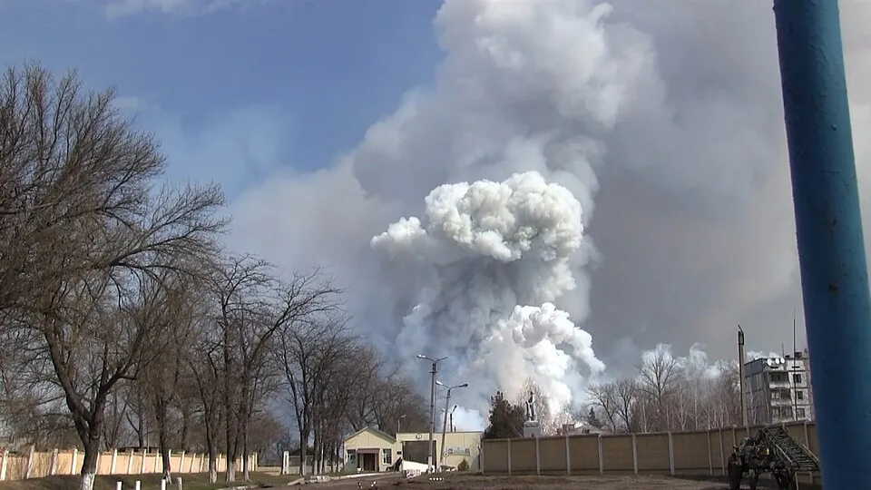 Balakliia ammunition depot explosion 03