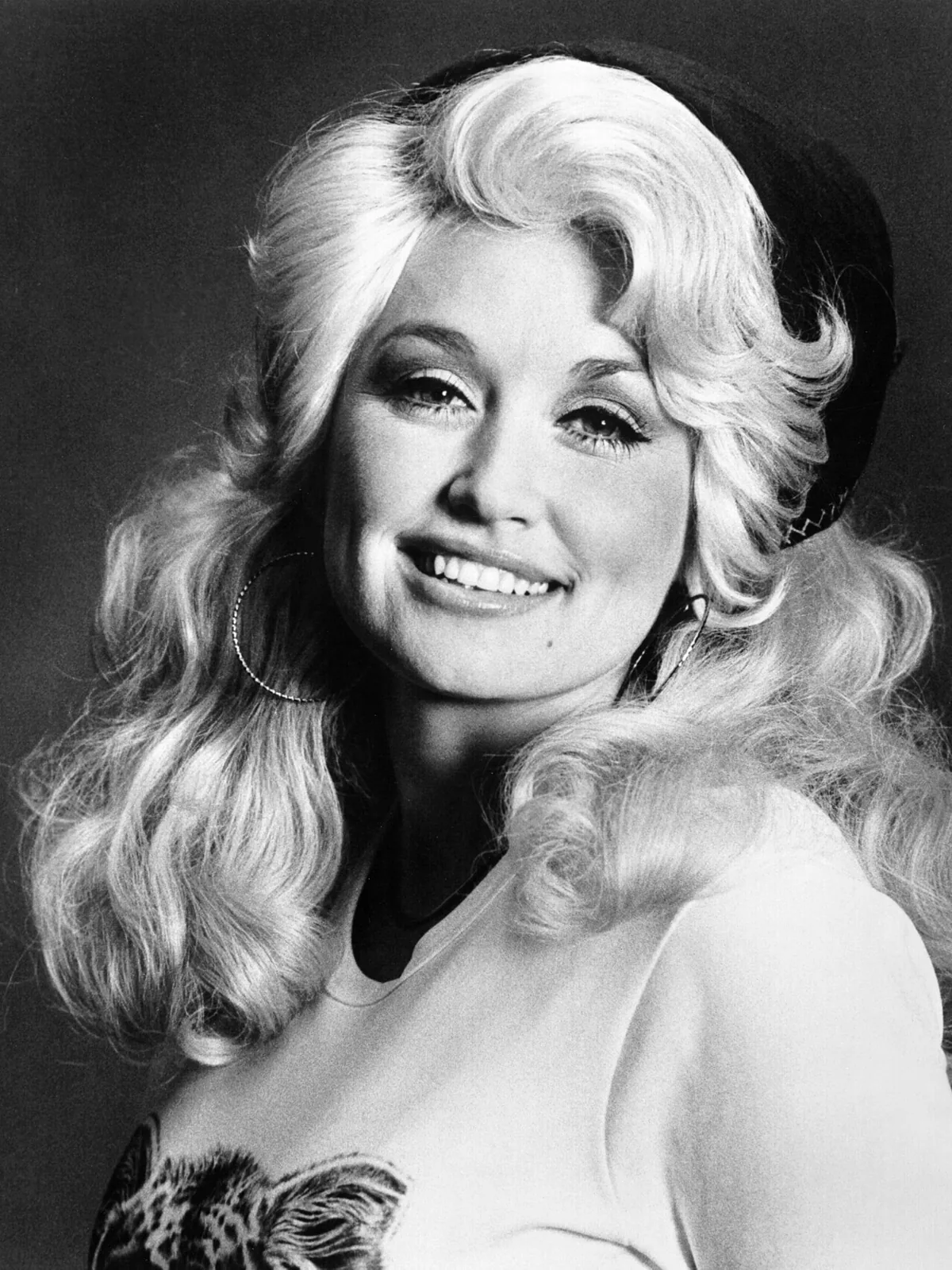 Dolly Parton - RCA Press Photo (1970) (cropped)