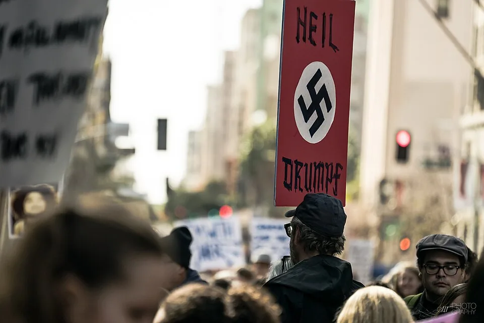 Heil Drumpf (32105541630)