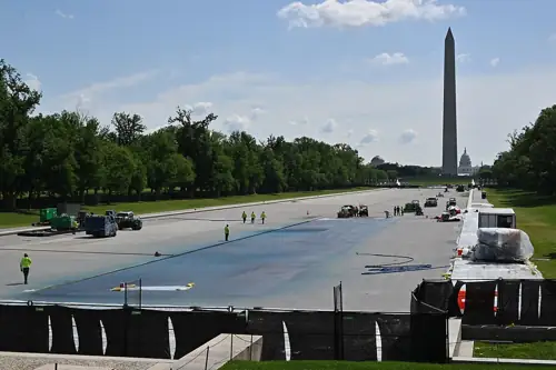 Trump Drained the Reflecting Pool to Fix Damage He Can't Prove Was Vandalism