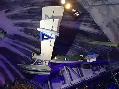 Seaplane Crashes in NYC's East River, Second One in Three Weeks