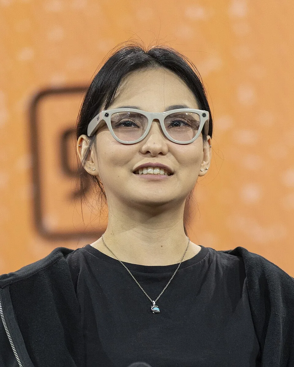 Youna Kang in Ray-Ban Meta Glasses