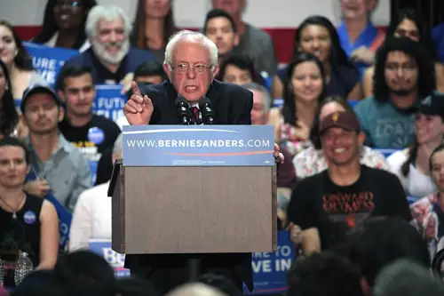 Bernie Backs Nixon After She Crushed the Dem Establishment's Guy