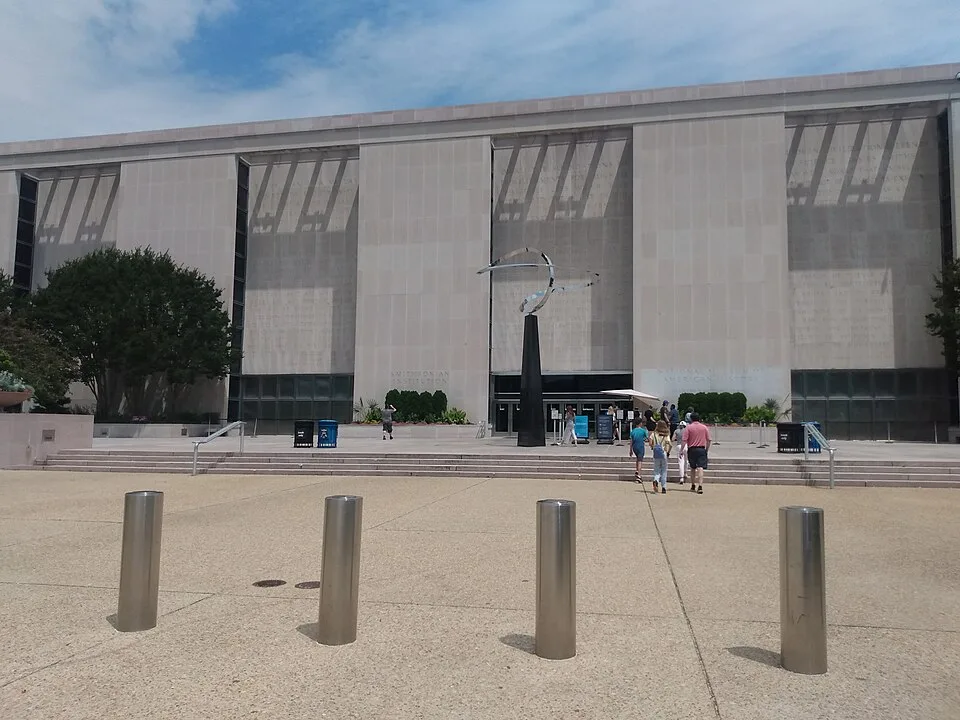 Smithsonian National Museum of American History building