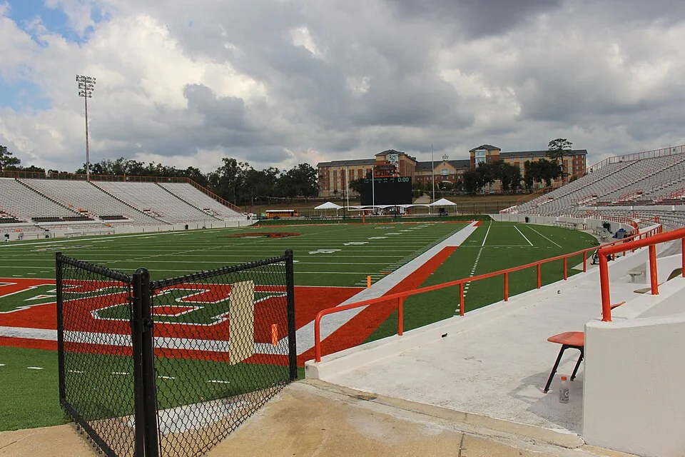 Bragg Memorial Stadium inside 2