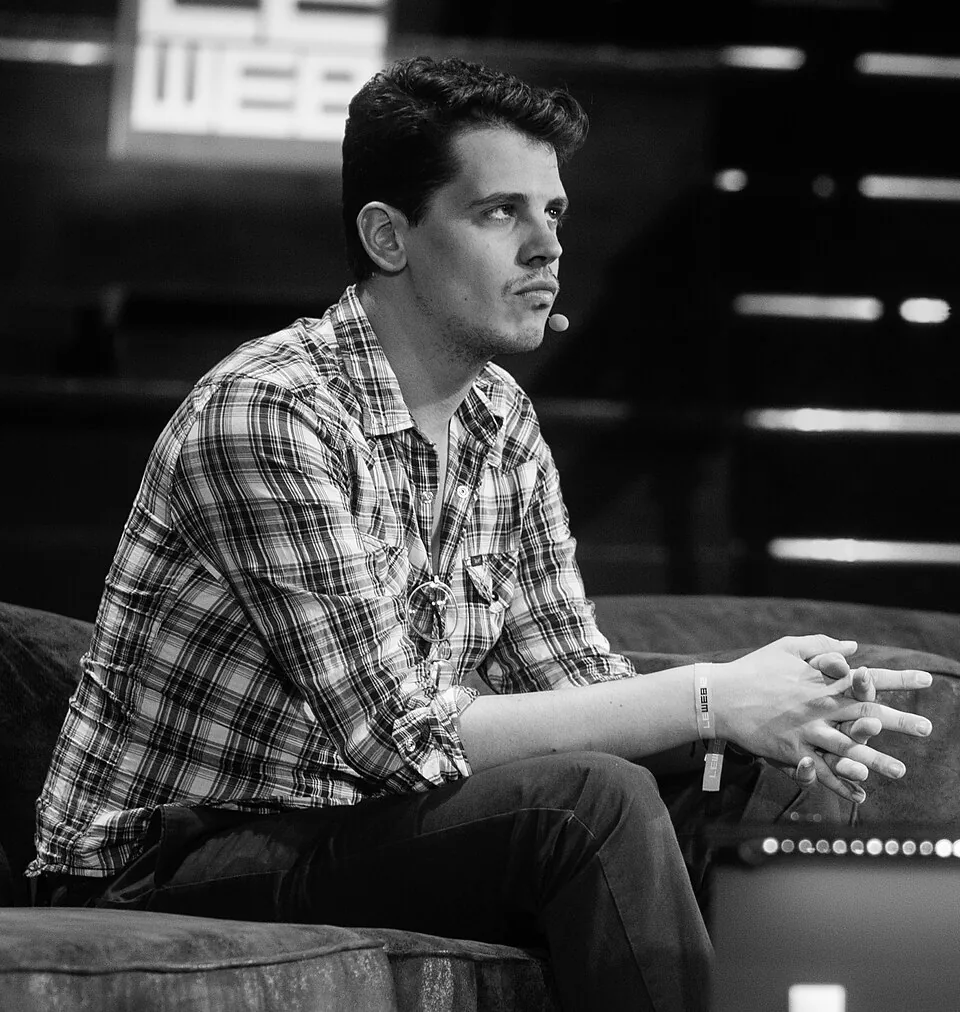 Milo Yiannopoulos, Founder & Editor-in-Chief, The Kernel @ LeWeb London 2012 Central Hall Westminster-1883 (cropped)