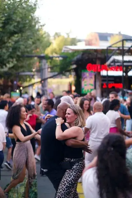 Gunman Opens Fire at Toronto Salsa Festival, Kills 2 and Vanishes