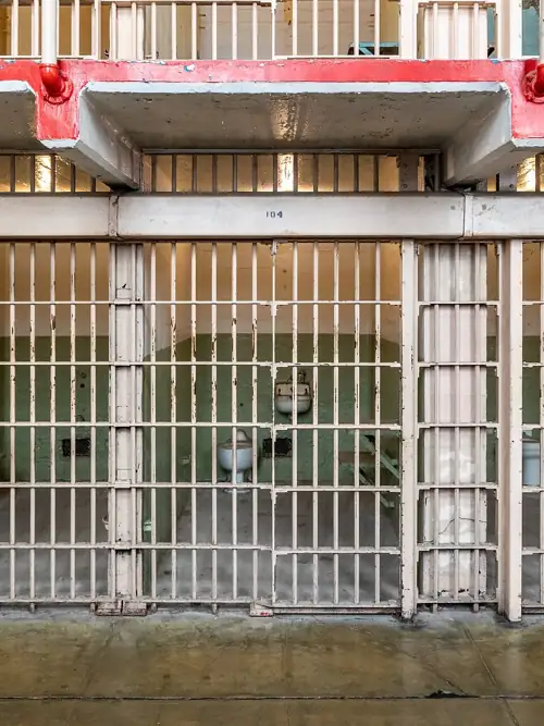 Federal Prison Guards Control the Paperwork That Lets Them Get Away With Assault