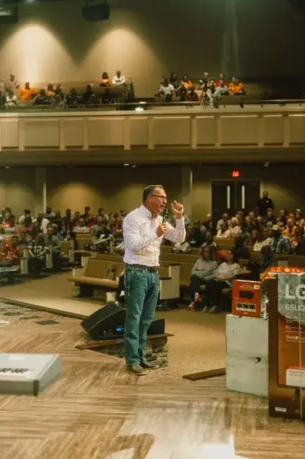 Louisiana Pastor Beats Neighbor's Son, Cites Bible to Explain It