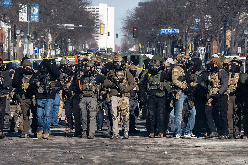 Line of federal agents in Minneapolis-January 24, 2026 (cropped)