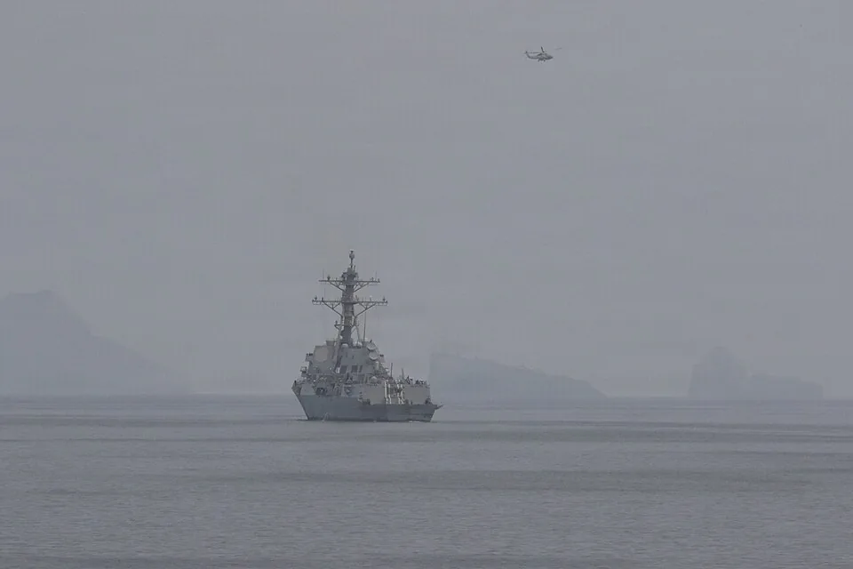 U S Forces Start Mine Clearance Mission in Strait of Hormuz (9609002)