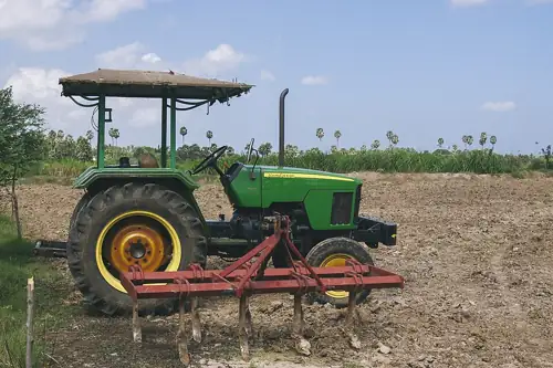 Iran War Sends Midwest Diesel to Record Highs, and Farmers Are Paying $12,500 Per 1,000 Acres