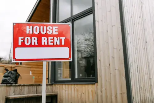 Scammers Are Renting Out Houses They Don't Own for $800 a Month