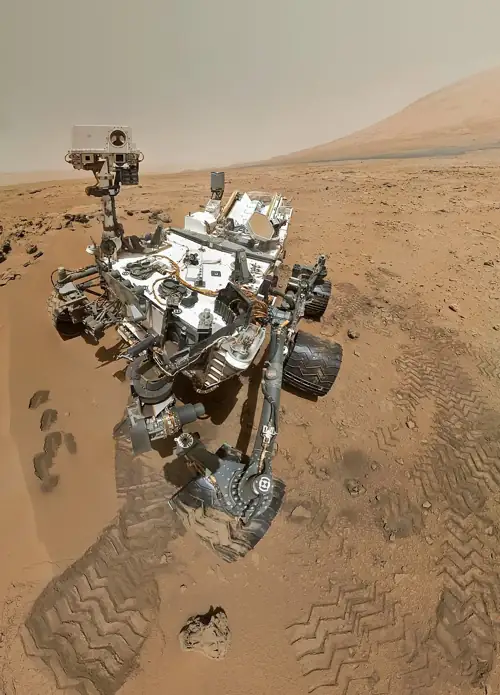 Curiosity Rover Finds Miles of Honeycomb Shapes on Mars Nobody Can Explain