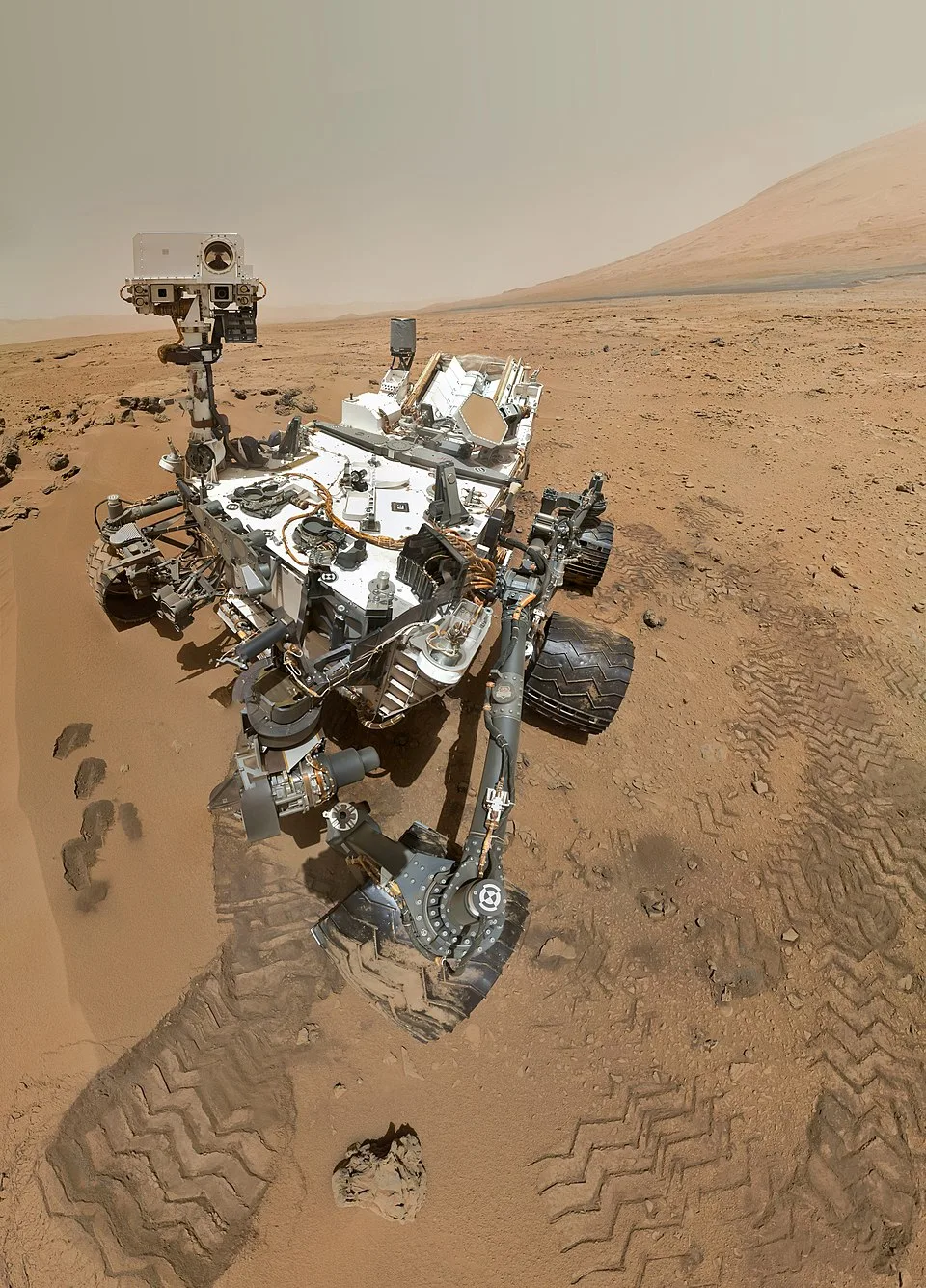 PIA16239 High-Resolution Self-Portrait by Curiosity Rover Arm Camera