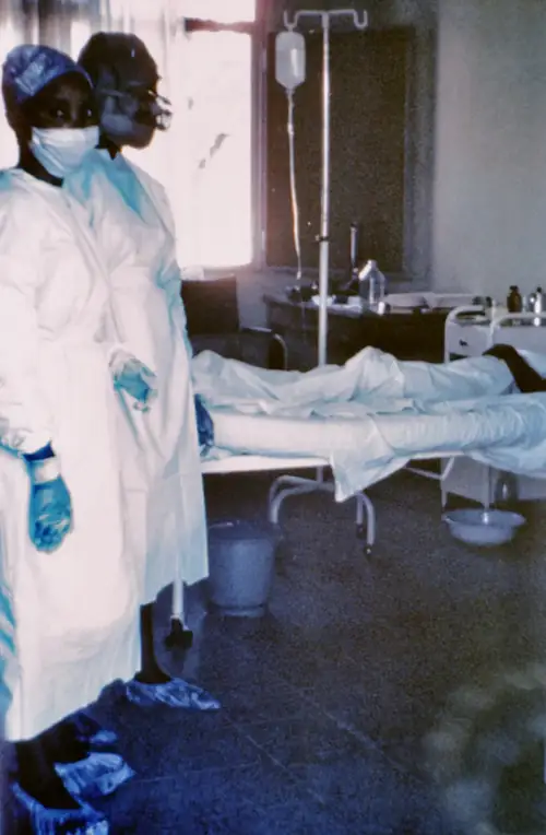 800 Ebola Cases and Counting — and People Are Crossing the Border for $10