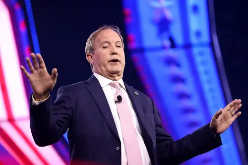 Texas Destroyed a Midwife's Career, Then Lost in Court. Ken Paxton Is Appealing.