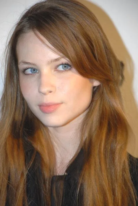 Daveigh Chase LF
