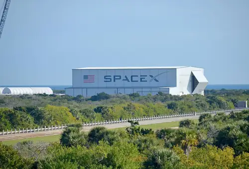 SpaceX Gets 25 Years of Louisiana Tax Breaks, Locals Get Sonic Booms