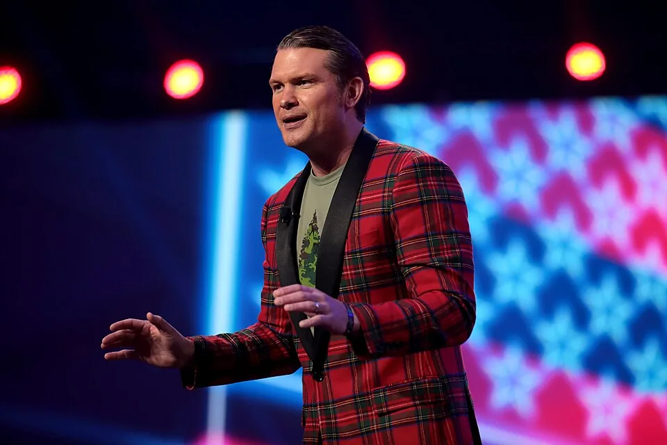 Pete Hegseth (51771118202)