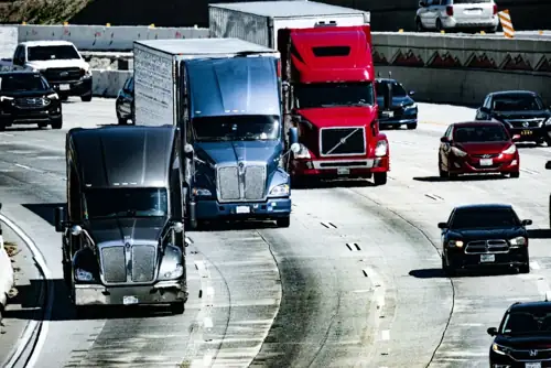 Trump EPA Guts Truck Pollution Rules, Calls It $12B Gift to Families