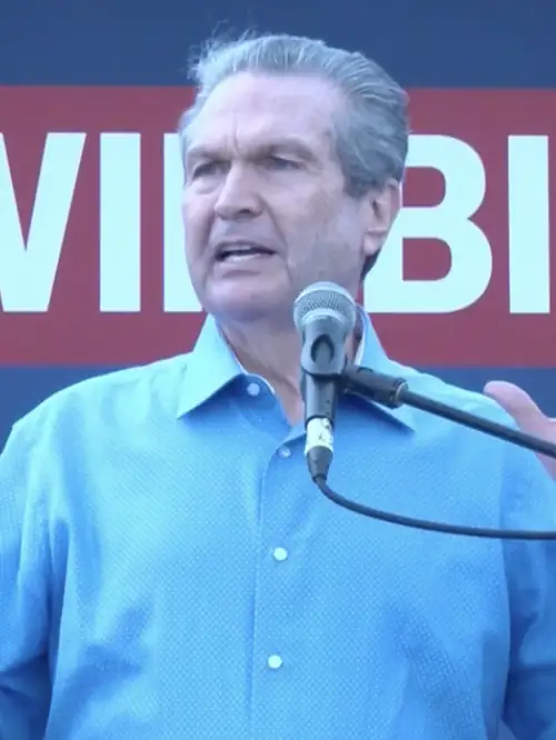 Billionaire Skips Georgia Governor Debate, Gets Replaced by a Podium