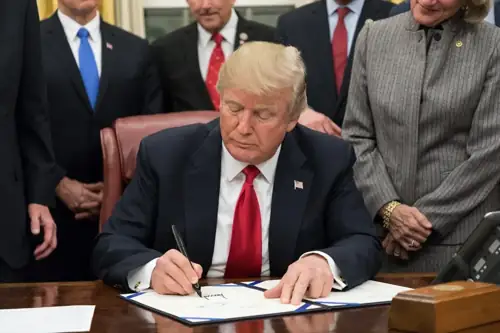The Iran 'Deal' Has Been Signed Three Times and Nobody Knows What It Says