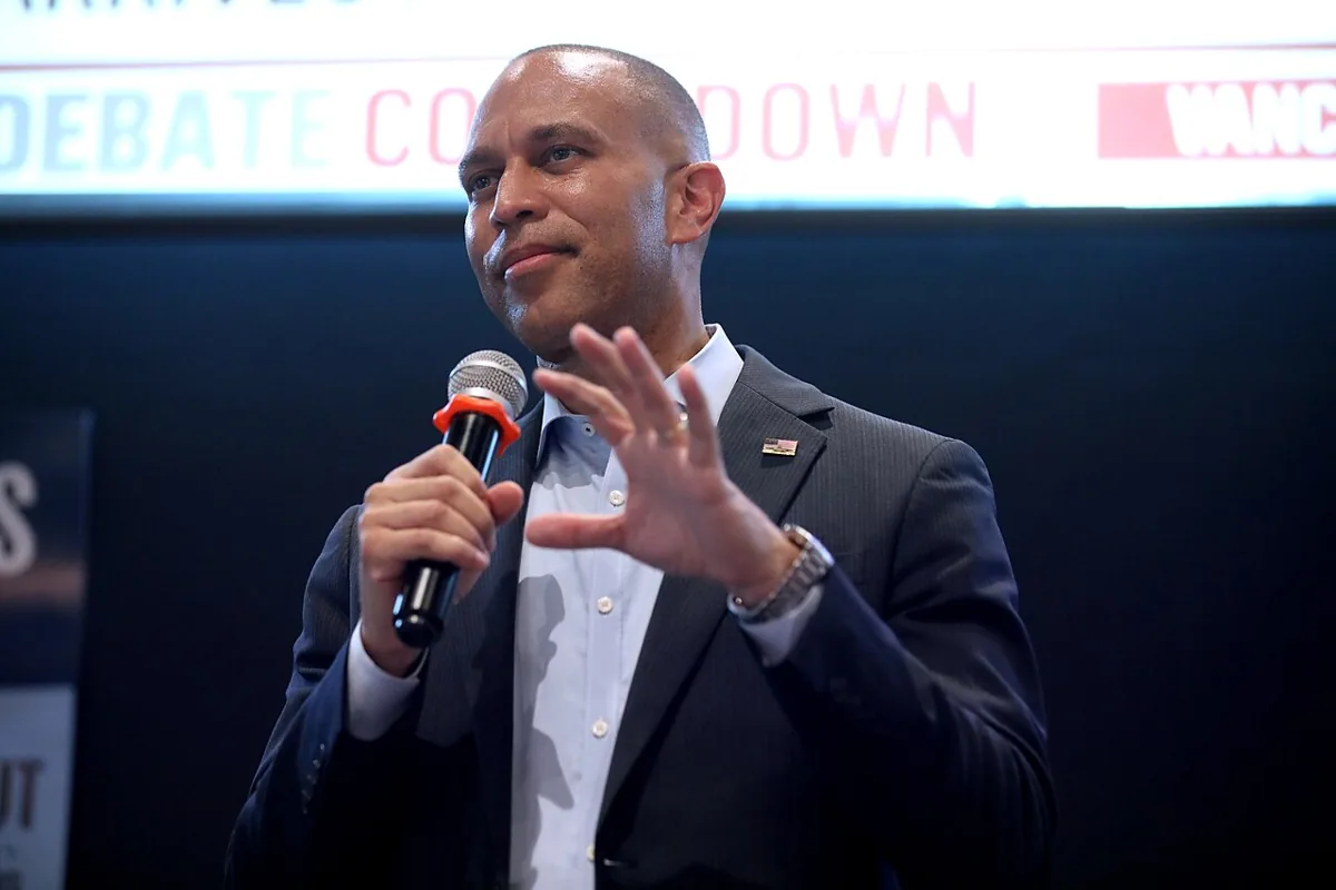 Hakeem Jeffries (54104825542)