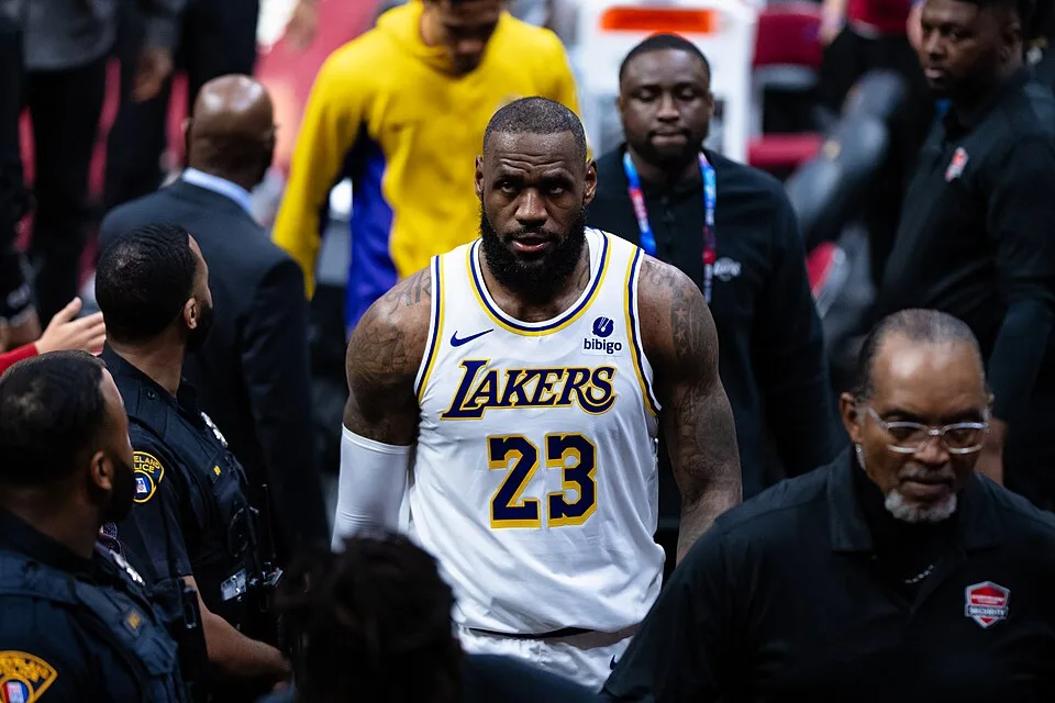 LeBron James, 25 November 2023 01