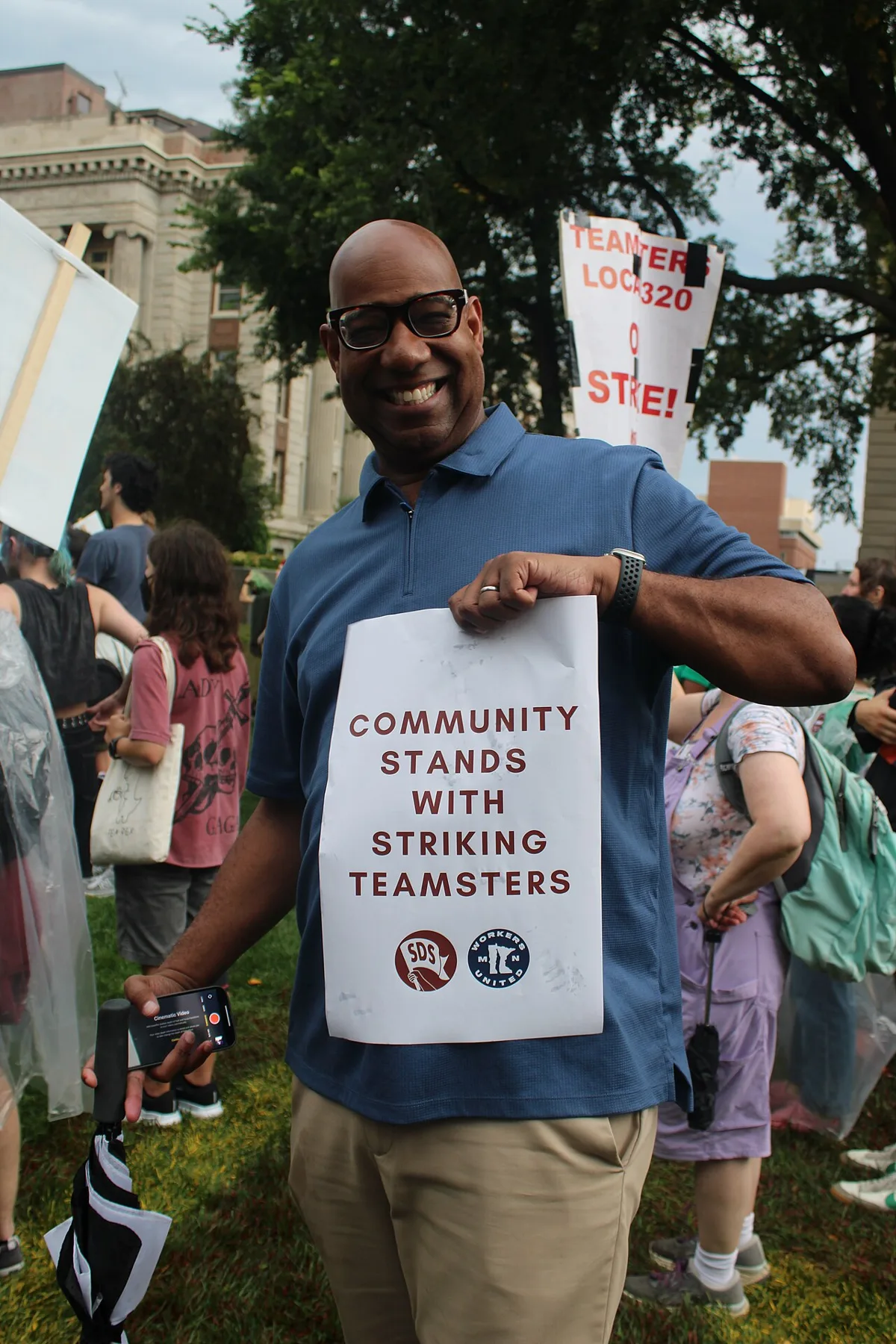 2025-09-12 - DeWayne Davis at the rally in supporting of striking Teamsters Local 320 workers at the University of Minnesota, Minneapolis